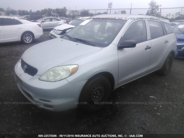 2T1KR32E04C299557 - 2004 TOYOTA COROLLA MATRIX XR SILVER photo 2