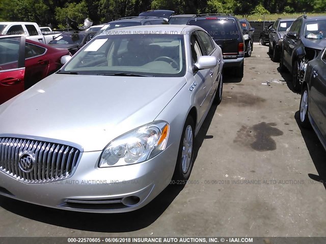 1G4HC5EM3BU129537 - 2011 BUICK LUCERNE CXL SILVER photo 2