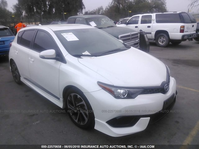 JTNKARJE4GJ510064 - 2016 TOYOTA SCION IM WHITE photo 1