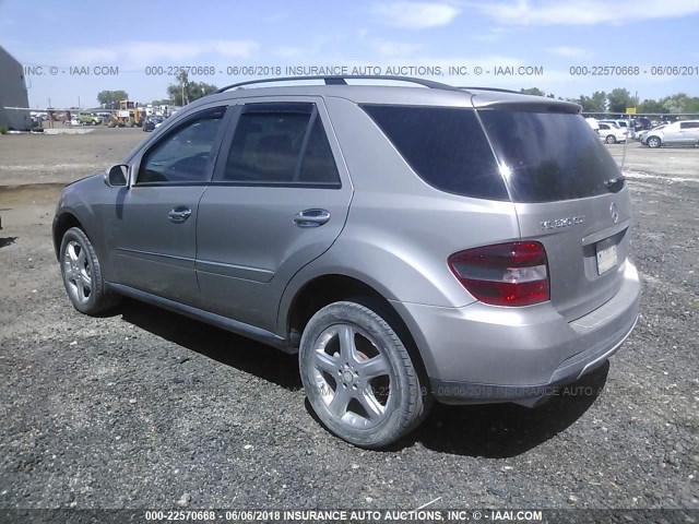 4JGBB22E58A355139 - 2008 MERCEDES-BENZ ML 320 CDI SILVER photo 3