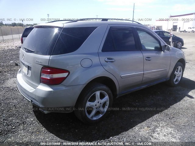 4JGBB22E58A355139 - 2008 MERCEDES-BENZ ML 320 CDI SILVER photo 4
