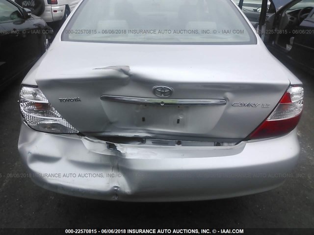 4T1BE32K04U310900 - 2004 TOYOTA CAMRY LE/XLE/SE ვერცხლისფერი ფოტო 6