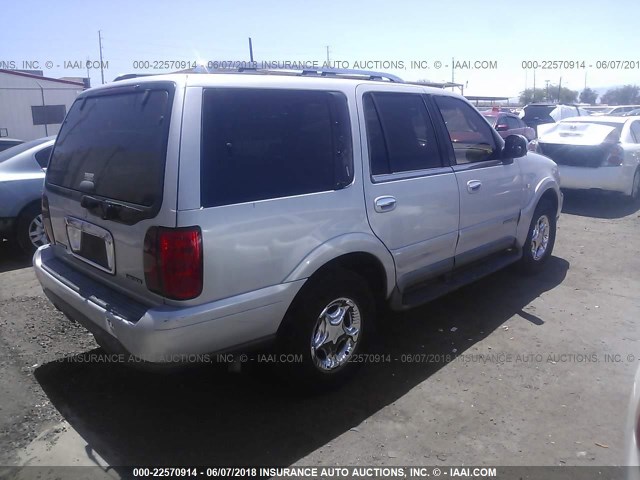 5LMPU28LXXLJ09984 - 1999 LINCOLN NAVIGATOR SILVER photo 4