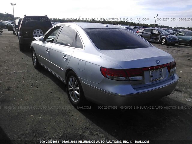 KMHFC46FX8A319069 - 2008 HYUNDAI AZERA SE/LIMITED SILVER photo 3