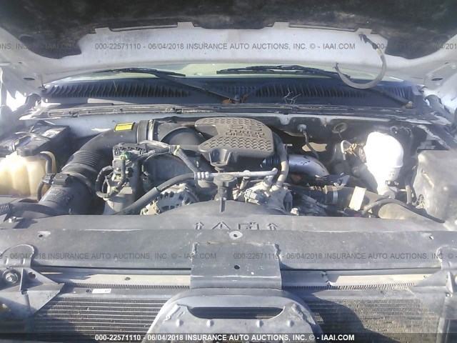 1GCHC23D87F166911 - 2007 CHEVROLET SILVERADO C2500 HEAVY DUTY WHITE photo 10