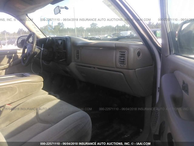 1GCHC23D87F166911 - 2007 CHEVROLET SILVERADO C2500 HEAVY DUTY WHITE photo 5