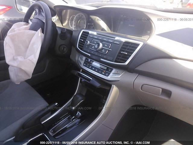 1HGCR2F3XDA063219 - 2013 HONDA ACCORD LX GRAY photo 5