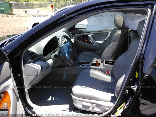 4T1BK3EK7BU625369 - 2011 TOYOTA CAMRY SE/LE/XLE 黑色 照片 5