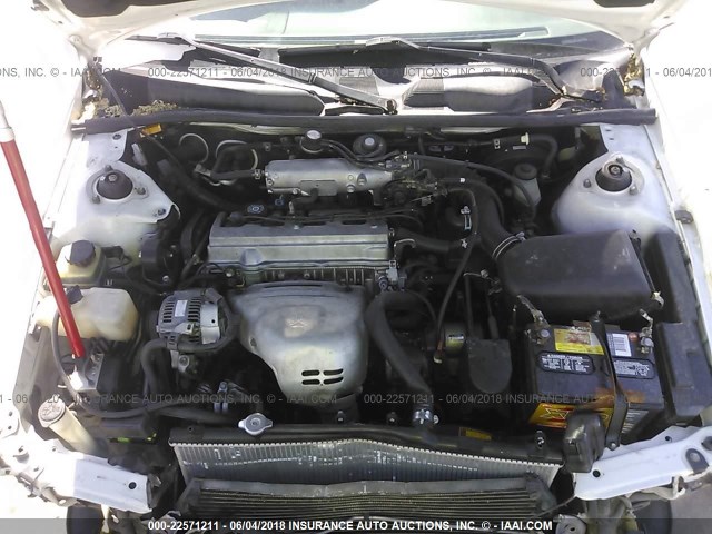 JT2BG28K1X0320291 - 1999 TOYOTA CAMRY LE/XLE WHITE photo 10