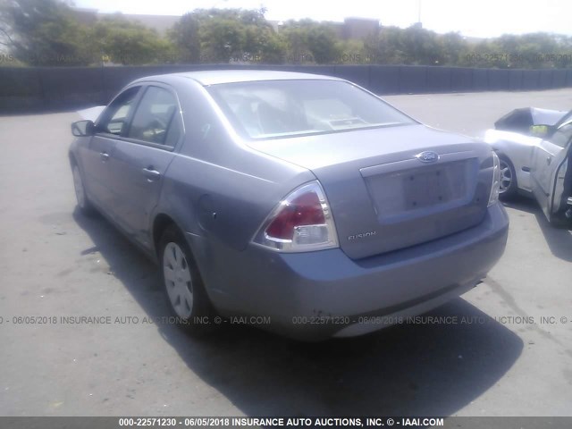 3FAHP06ZX7R102538 - 2007 FORD FUSION S GRAY photo 3