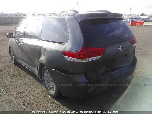 5TDYK3DC9ES458224 - 2014 TOYOTA SIENNA XLE/LIMITED GREEN photo 3