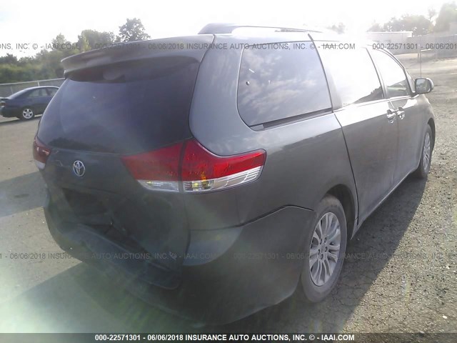 5TDYK3DC9ES458224 - 2014 TOYOTA SIENNA XLE/LIMITED GREEN photo 4