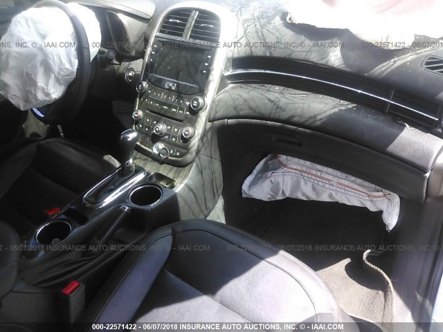 1G11G5SX9FF205712 - 2015 CHEVROLET MALIBU LTZ 白色 照片 5