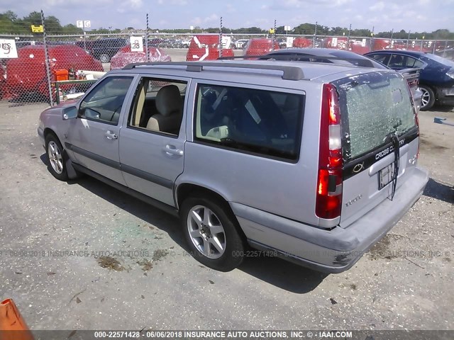 YV1LZ56D7X2614773 - 1999 VOLVO V70 XC SILVER photo 3