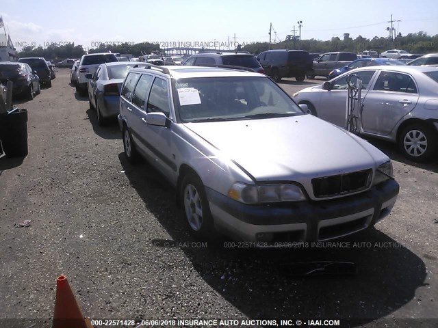 YV1LZ56D7X2614773 - 1999 VOLVO V70 XC SILVER photo 6