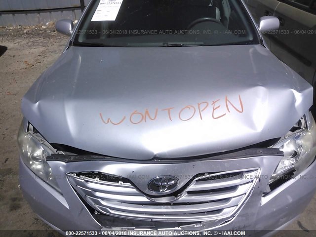 4T1BK46K07U526033 - 2007 TOYOTA CAMRY NEW GENERAT LE/XLE/SE SILVER photo 10