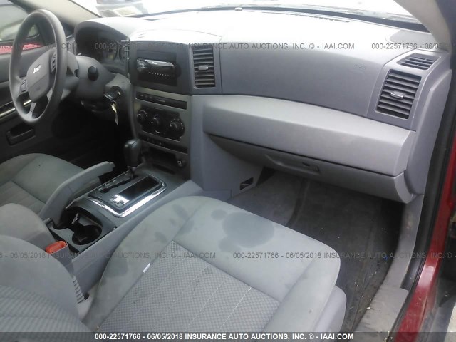1J4HR48N35C628750 - 2005 JEEP GRAND CHEROKEE LAREDO/COLUMBIA/FREEDOM 红色 照片 5