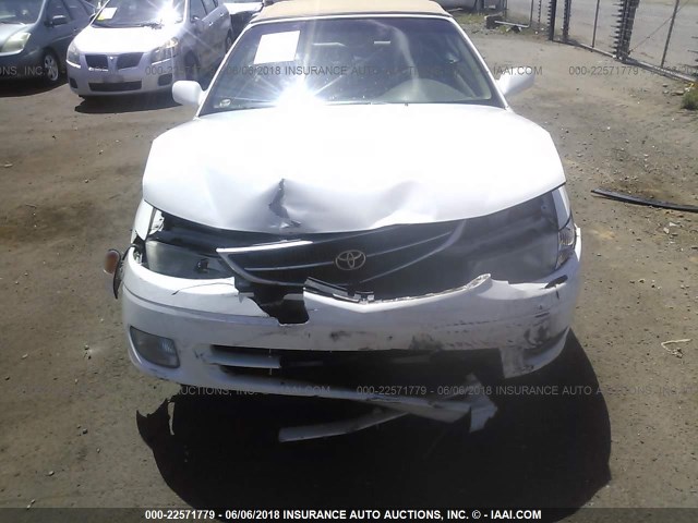 2T1FF28P81C538751 - 2001 TOYOTA CAMRY SOLARA SE/SLE WHITE photo 6