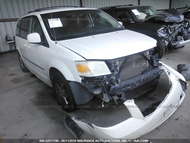 2D4RN5D18AR121720 - 2010 DODGE GRAND CARAVAN SXT WHITE photo 1