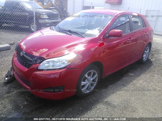 2T1KU4EE1AC439000 - 2010 TOYOTA COROLLA MATRIX  RED photo 2