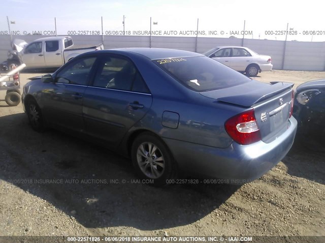 4T1BF30K74U571862 - 2004 TOYOTA CAMRY LE/XLE/SE ღია ლურჯი ფოტო 3