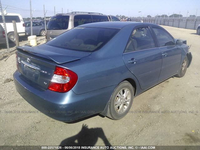 4T1BF30K74U571862 - 2004 TOYOTA CAMRY LE/XLE/SE ღია ლურჯი ფოტო 4