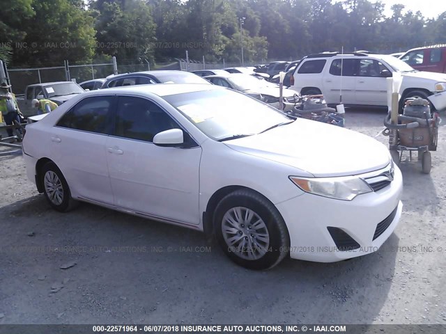 4T1BF1FK4CU514352 - 2012 TOYOTA CAMRY SE/LE/XLE WHITE photo 1