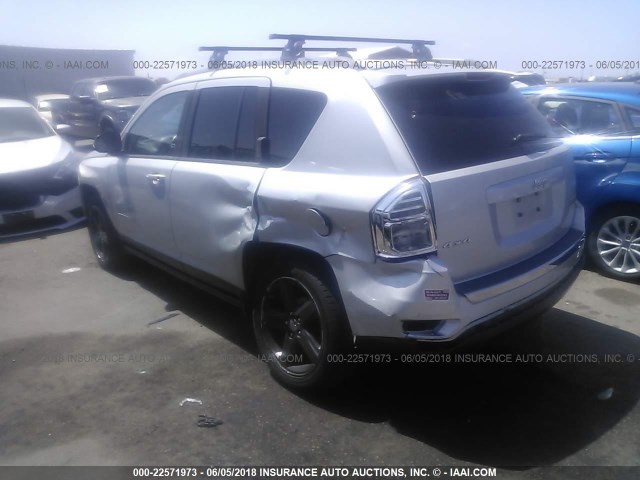 1J4NF5FB0BD257921 - 2011 JEEP COMPASS LIMITED SILVER photo 3