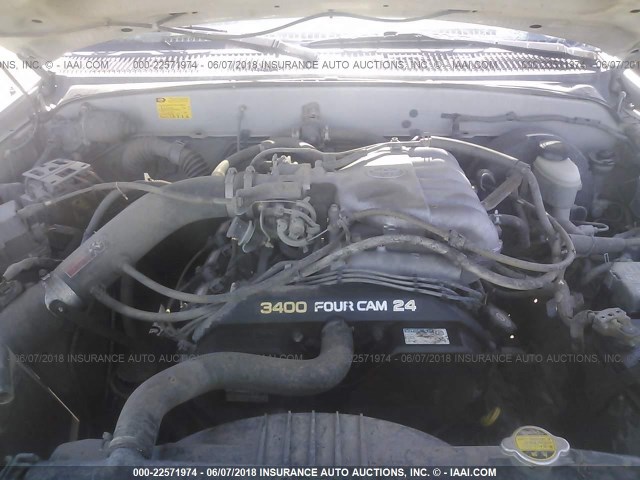 5TEWN72NX2Z884268 - 2002 TOYOTA TACOMA XTRACAB SILVER photo 10