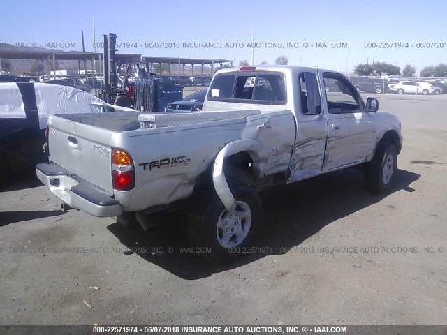 5TEWN72NX2Z884268 - 2002 TOYOTA TACOMA XTRACAB SILVER photo 4