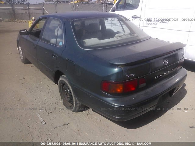 4T1BG12K5TU716927 - 1996 TOYOTA CAMRY DX/LE/XLE GREEN photo 3