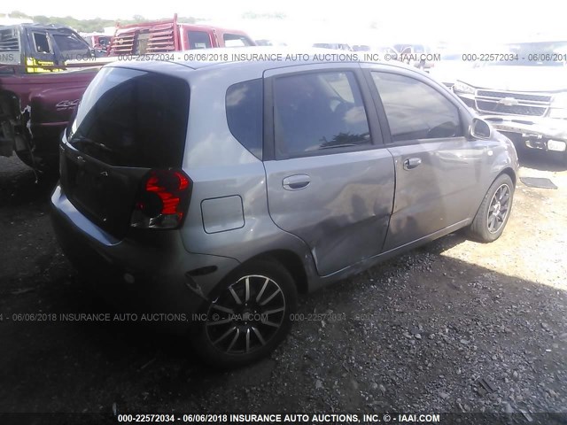 KL1TD66676B576057 - 2006 CHEVROLET AVEO LS GRAY photo 4