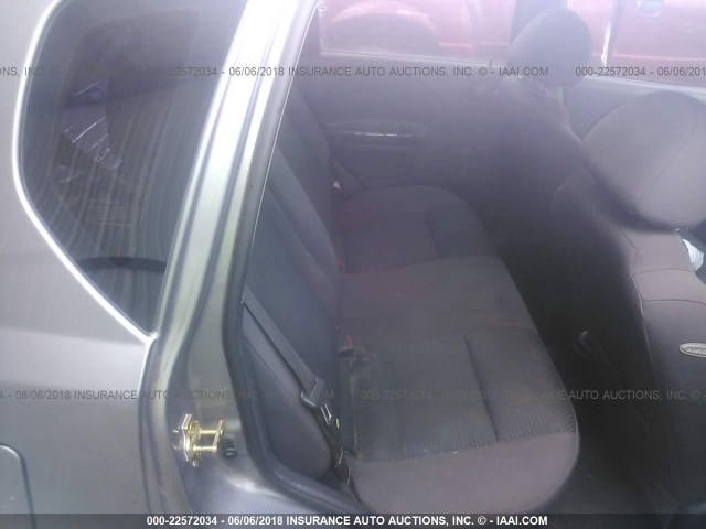 KL1TD66676B576057 - 2006 CHEVROLET AVEO LS GRAY photo 8