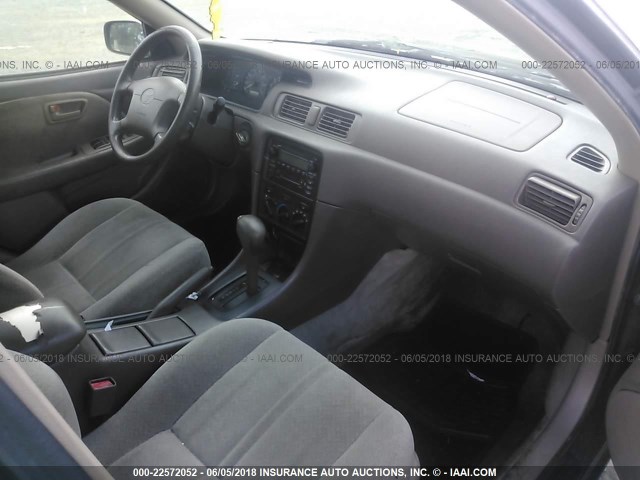 JT2BG22K9Y0486553 - 2000 TOYOTA CAMRY CE/LE/XLE 绿色 照片 5