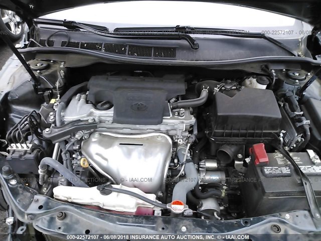 4T1BF1FK2GU205226 - 2016 TOYOTA CAMRY LE/XLE/SE/XSE Navy photo 10