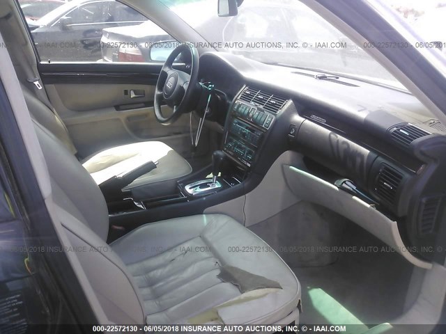 WAUBG34D1XN000599 - 1999 AUDI A8 QUATTRO GRAY photo 5