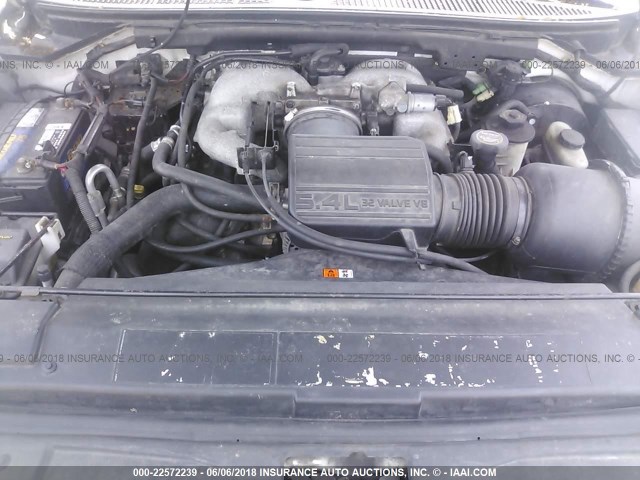 5LMFU28A41LJ07116 - 2001 LINCOLN NAVIGATOR 白色 照片 10