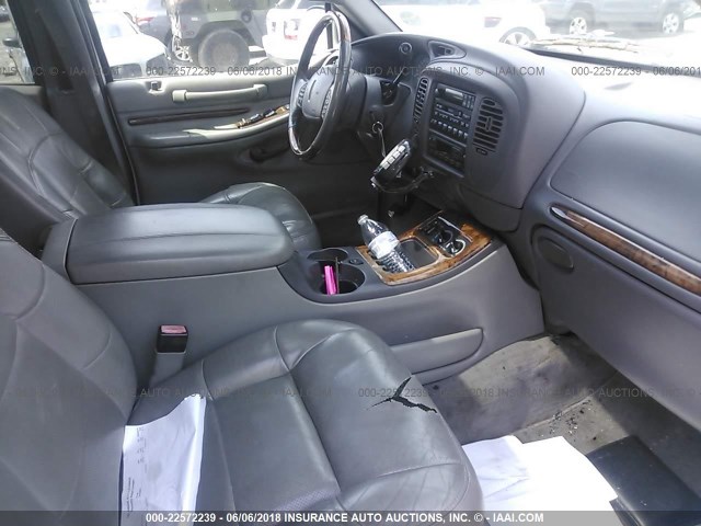 5LMFU28A41LJ07116 - 2001 LINCOLN NAVIGATOR 白色 照片 5