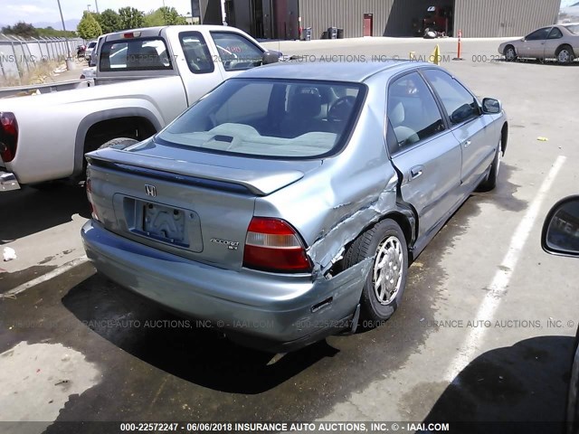 1HGCD5633RA194466 - 1994 HONDA ACCORD LX/EX GREEN photo 4