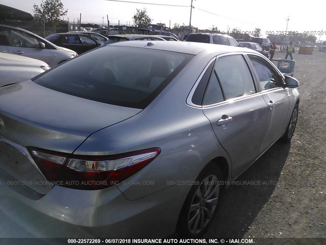 4T1BF1FK3FU916738 - 2015 TOYOTA CAMRY LE/XLE/SE/XSE SILVER photo 4