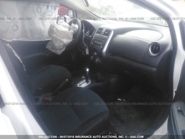 3N1CE2CP9EL408254 - 2014 NISSAN VERSA NOTE S/S PLUS/SV/SL WHITE photo 5