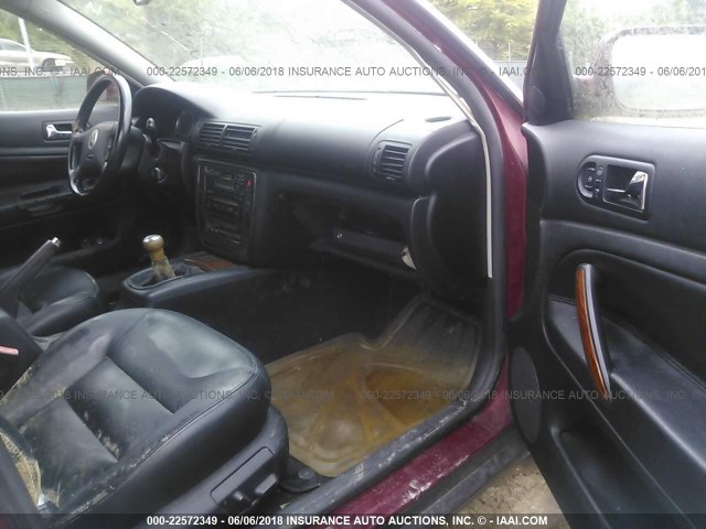 WVWRH63B01E149495 - 2001 VOLKSWAGEN PASSAT GLX 栗色 照片 5