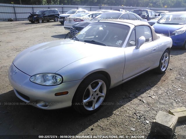 JM1NB353410203513 - 2001 MAZDA MX-5 MIATA LS SILVER photo 2