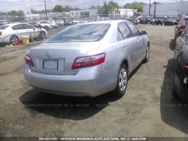 4T1BE46K28U743768 - 2008 TOYOTA CAMRY CE/LE/XLE/SE SILVER photo 4