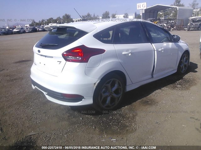 1FADP3L99JL260637 - 2018 FORD FOCUS ST WHITE photo 4