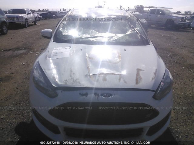 1FADP3L99JL260637 - 2018 FORD FOCUS ST WHITE photo 6