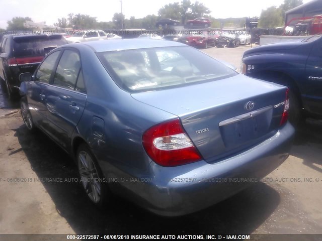 4T1BE32K54U887325 - 2004 TOYOTA CAMRY LE/XLE/SE ლურჯი ფოტო 3