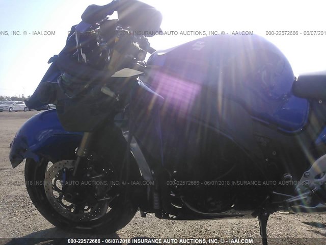 JS1GX72B3H2101013 - 2017 SUZUKI GSX1300 RA BLUE photo 5