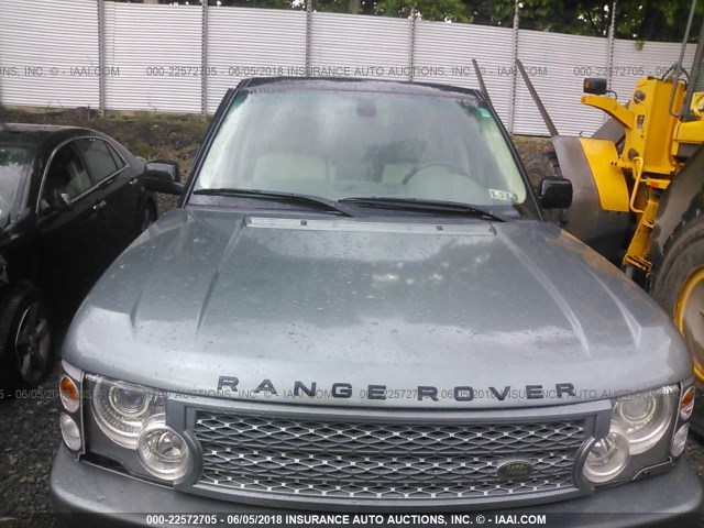 SALME11444A174995 - 2004 LAND ROVER RANGE ROVER HSE GRAY photo 6