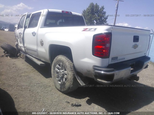 1GC1KWE8XFF554717 - 2015 CHEVROLET SILVERADO K2500 HEAVY DUTY LTZ WHITE photo 3